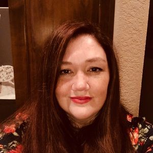 Meet your Posher, Lydia